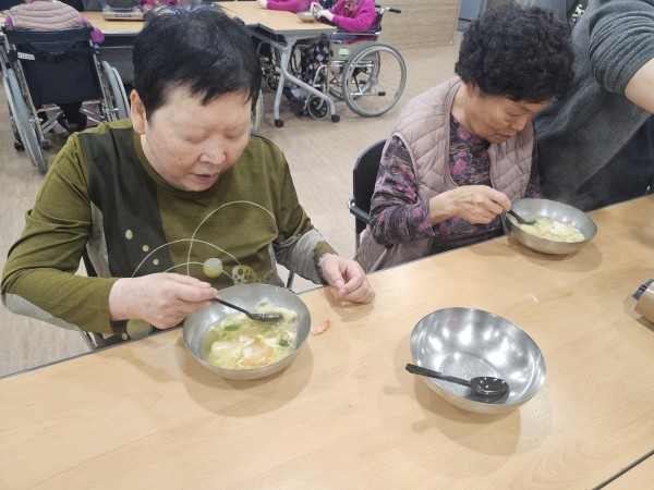 f3f5a27e6d27928994ceb453655e92f8_1764406